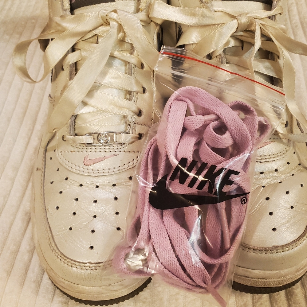 Nike Women's Air Force 1 - White/Metallic Pewter-Perfect Pink - Picture 12 of 16